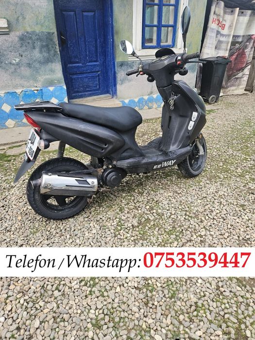 Scuter 49 CC, benzina, an 2011