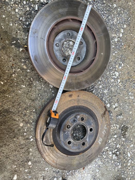 Спирачни дискове предни от S4 b8 2009