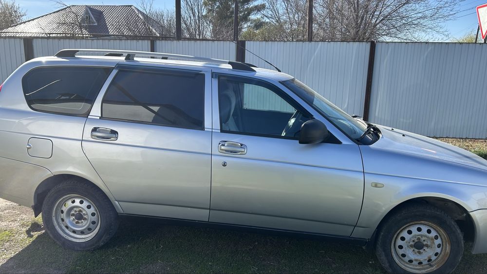 продается приора в хорошом состояний