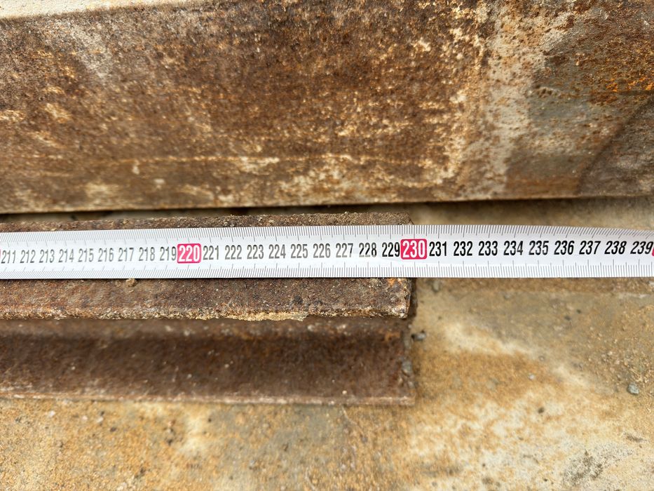 Продам балки металлические