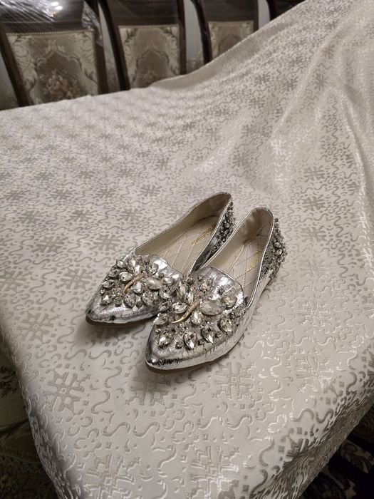 Tufli yengi kelinlikda kiyiladigan