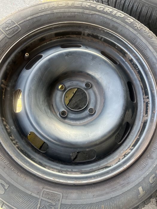 4 бр. метални джанти 15” 4x108 за Ford със зимни гуми