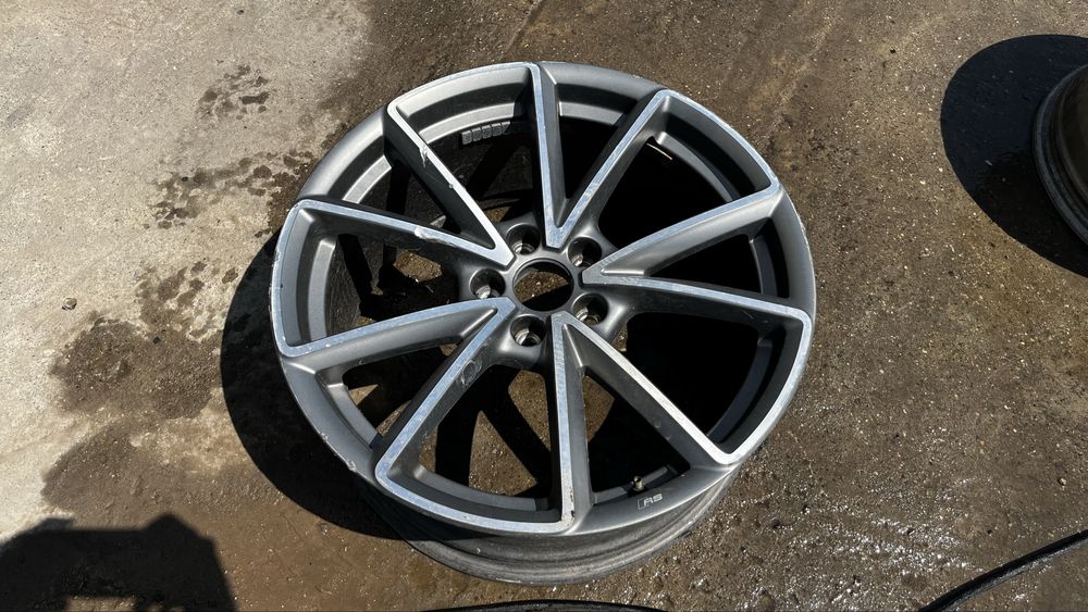 Audi A4 W8 B9 джанта 19 8.5J ET:40