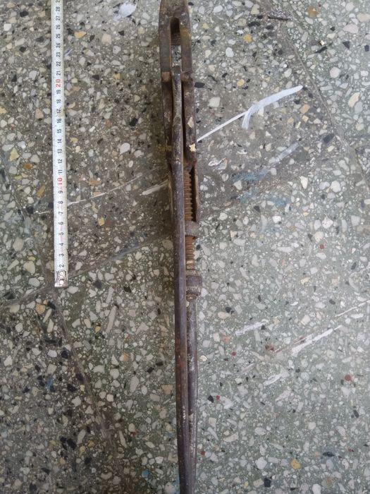 Тръбен  ключ стар