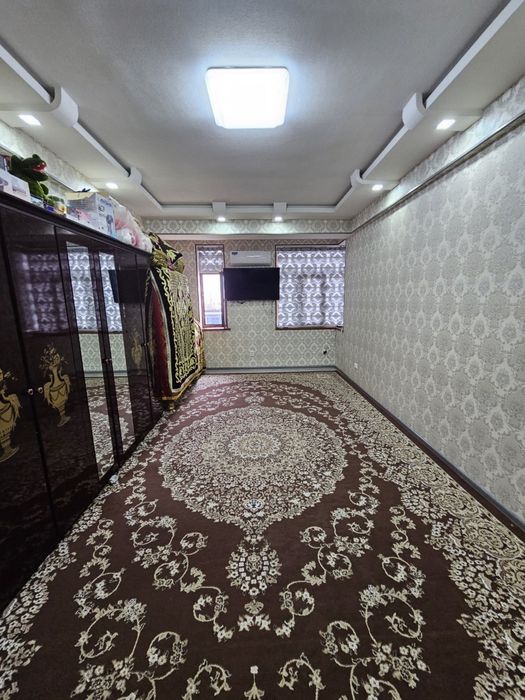 1-xonali uy sotiladi