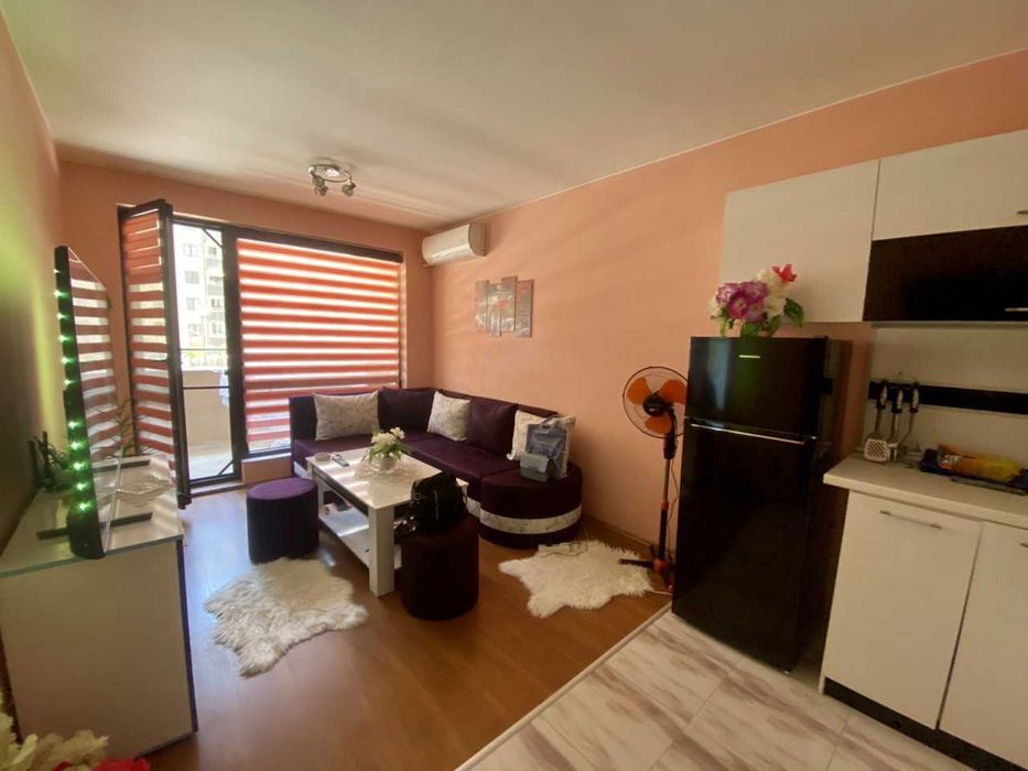 Двустаен обзаведен апартамент в Кючук Париж