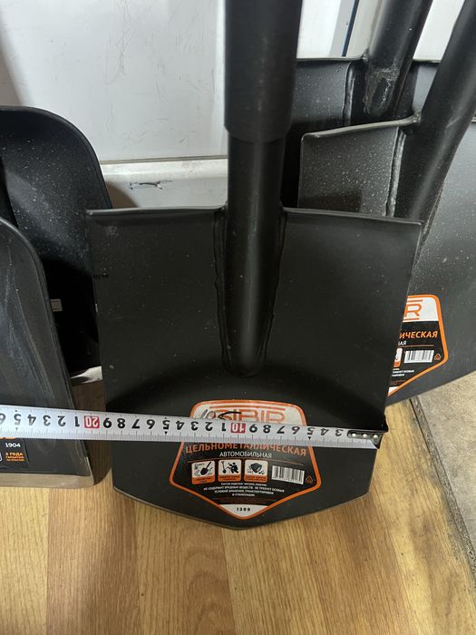 Автомобильная лопата