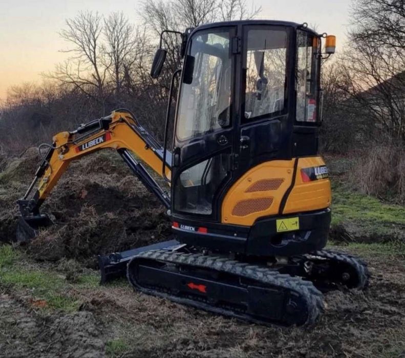 Inchiriez excavator