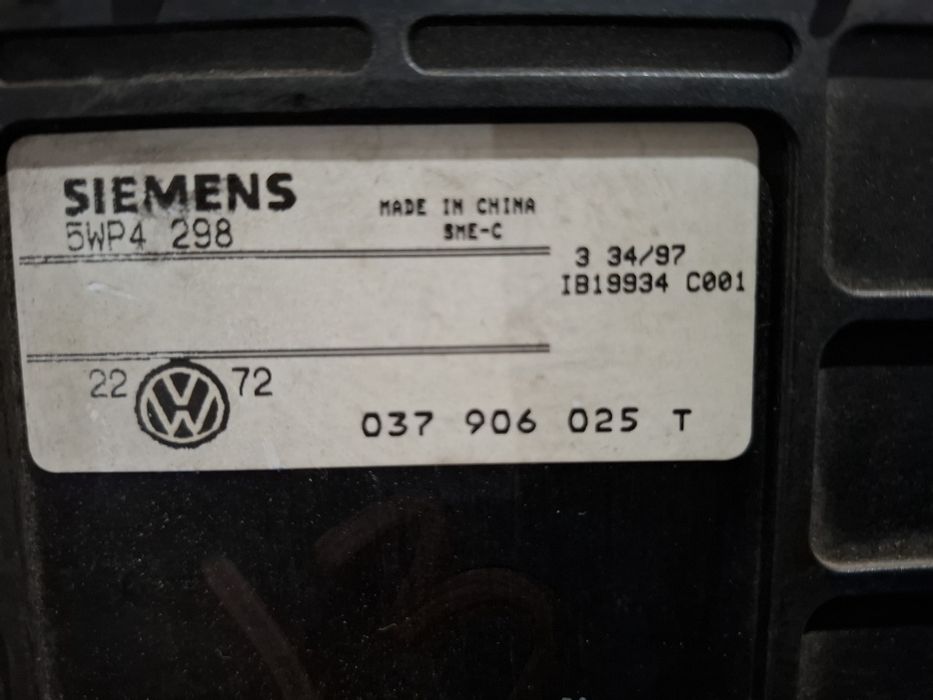 Блок управления двигателем VW