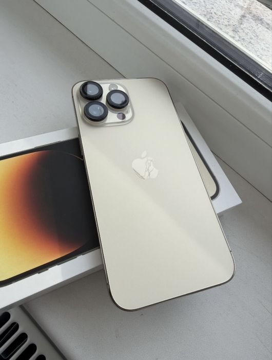 iPhone 14 pro max gold