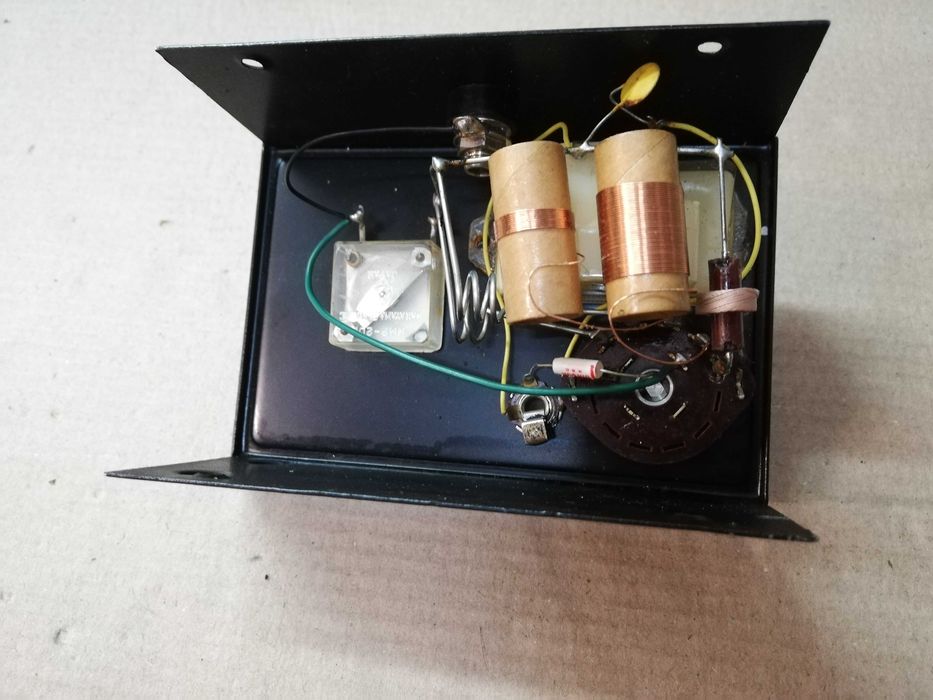 R F Field Indicator FL-30HA 4 band 0.5MHz-300MHz