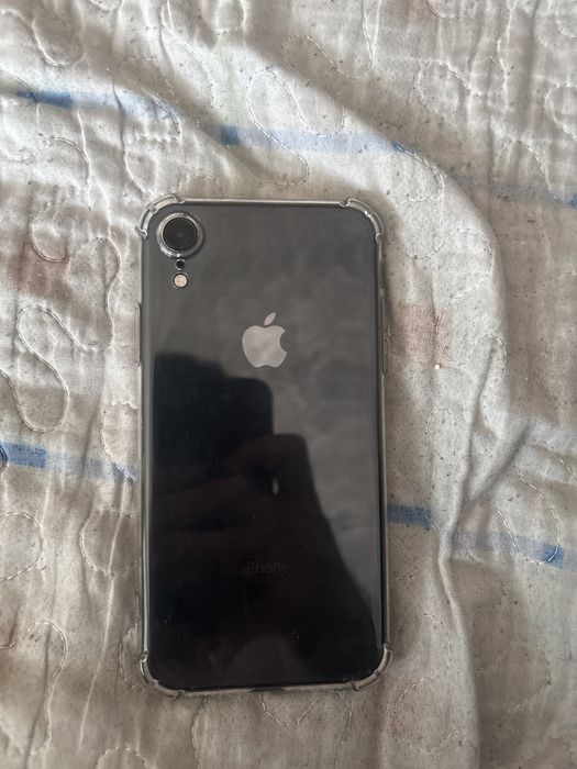 Телефон iphone XR