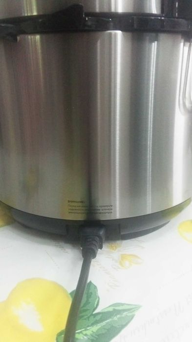 Продаётся мультиварка-скороварка в отличном состоянии