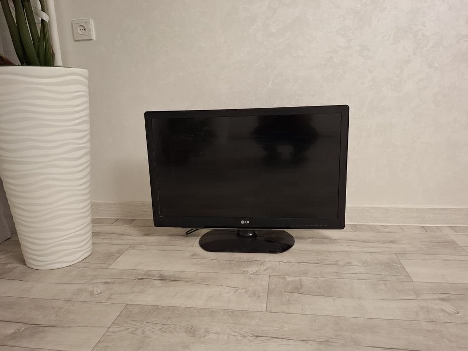 Телевизор LG  не смарт