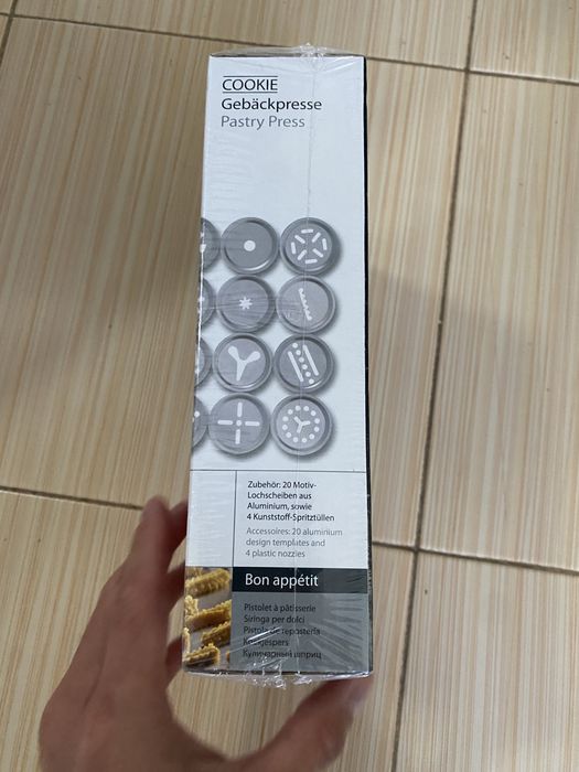 Метален сладкарски шприц GEFU COOKIE и силиконова подложка за печене