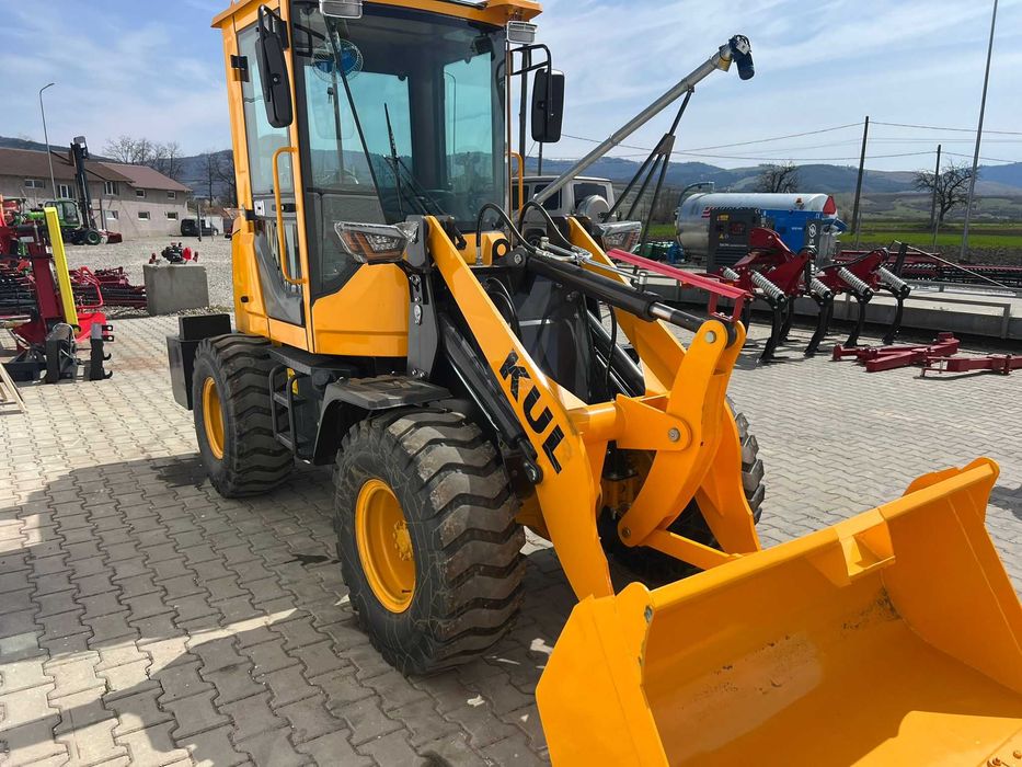 Incarcator frontal KUL - Putere 61 Hp , 2.5 Tone (Nou) + Video