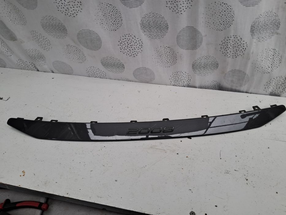 Лайсна емблема Peugeot 2008 2022/26г