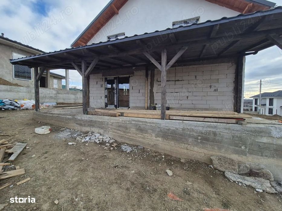 Casa Cu Mansarda - Lebada