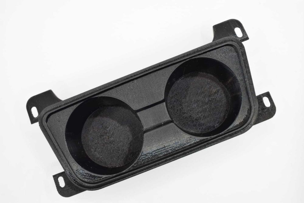 Suport pahare BMW E90 – upgrade interior, montaj în locul scrumierei