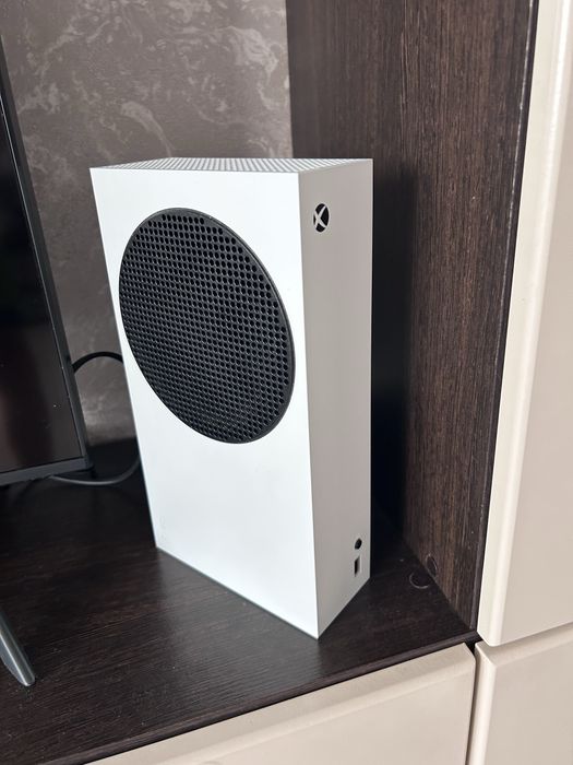 Продам Xbox series s