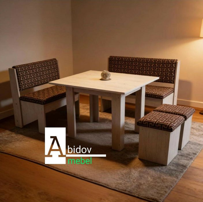 Современный кухонный комплект, гармонично и уютно.