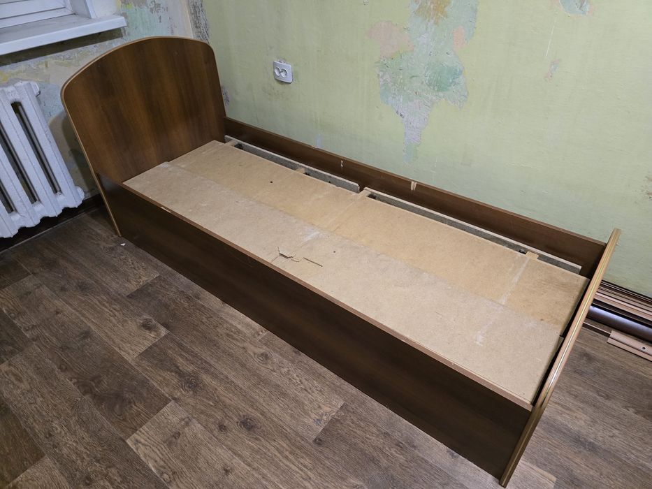 Кровать односпальная