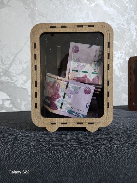 Продаётся копилка 
Прозрач