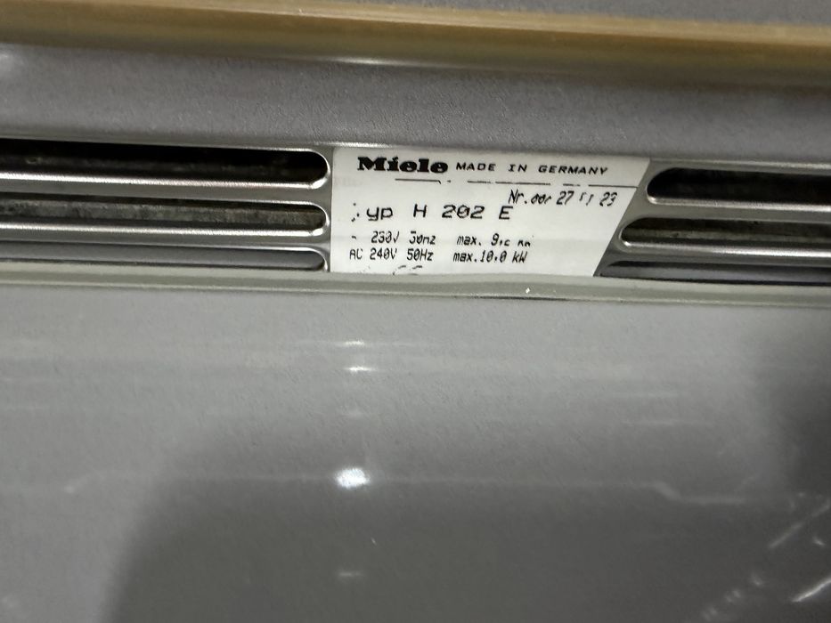 Miele Фурна за вграждане с керамични котлони Germany Гаранция