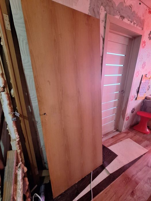 Продам межкомнатные двери