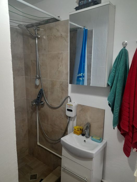 Cameră de cămin în Hunedoara 15 mp dotata cu tot ce se vede 10 mi euro