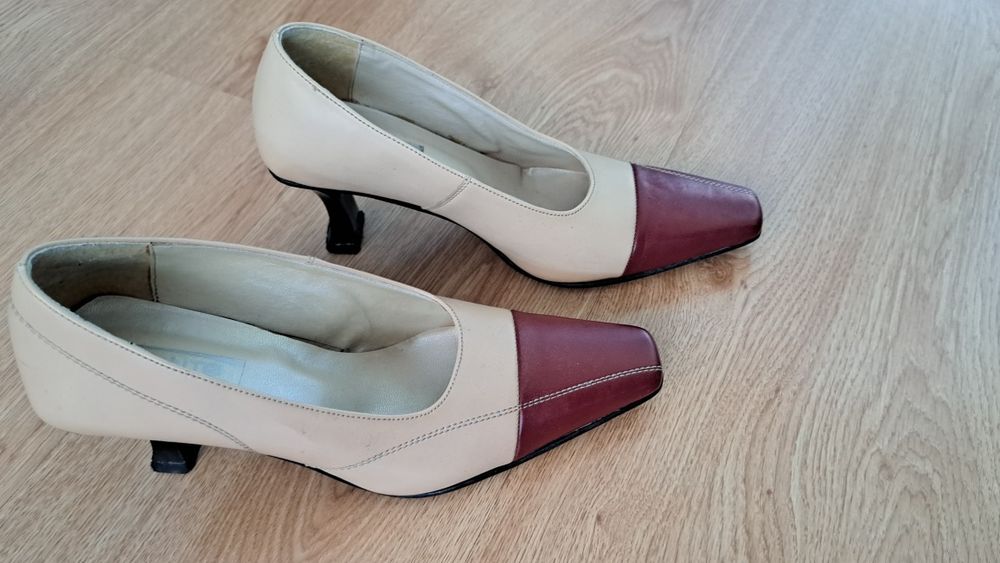 Елегантни дамски обувки