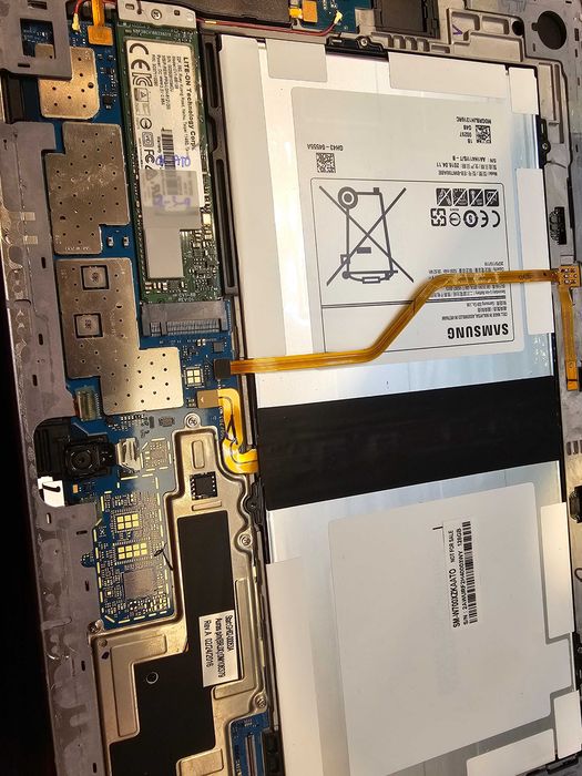 Dezmembrez Samsung Galaxy TabPro S (SM-W700) | Piese: Tabletă Defectă / Tastatură QWERTZ