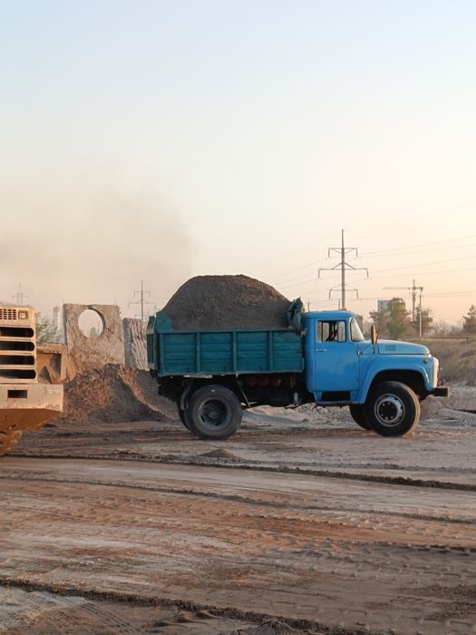 Клинец шебен кум песок чиноз доставка Zil MAN HOVO