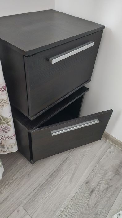 Set dormitor pat, noptiere, comode si dulap