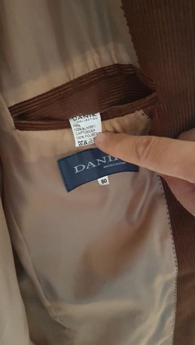 Oferta : Sacou maro marimea 50