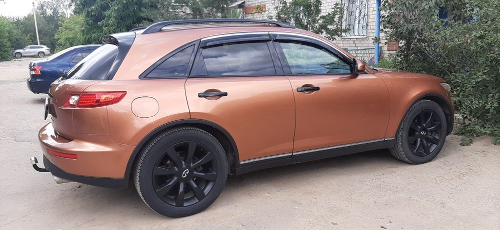 Продам Infinity FX45 4,5AT,2002г