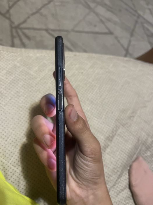 Vivo y33s…………………..