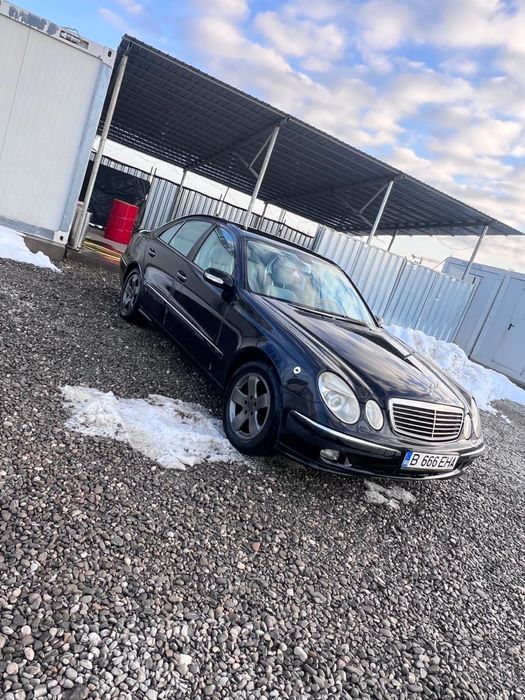 MERCEDES-BENZ E-Class 2004