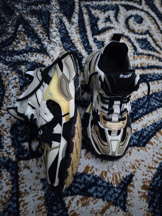 Balenciaga track 2