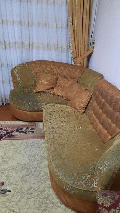 Угалок для гостиной