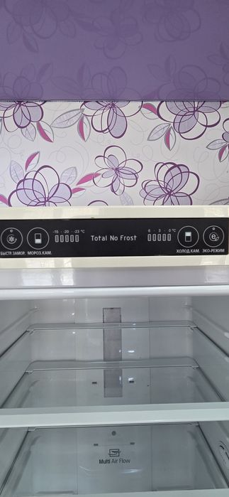 Продаётся холодильник LG