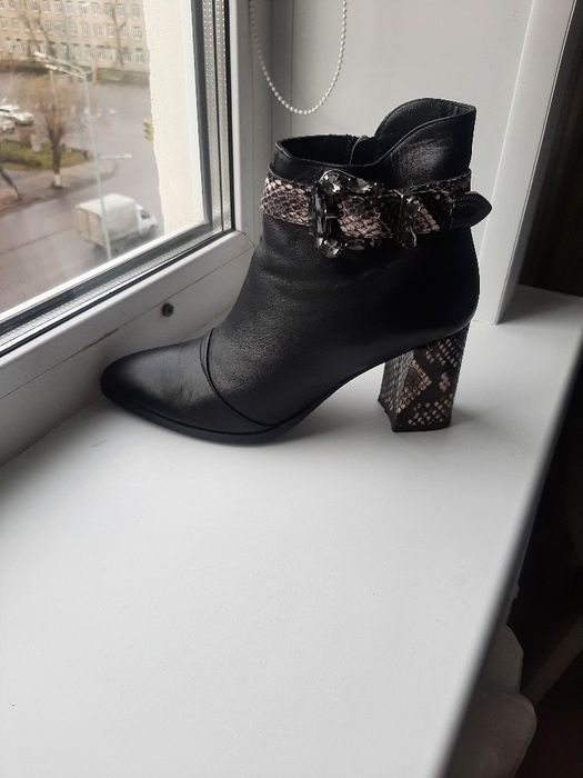 Полусапожки осенние размер 37