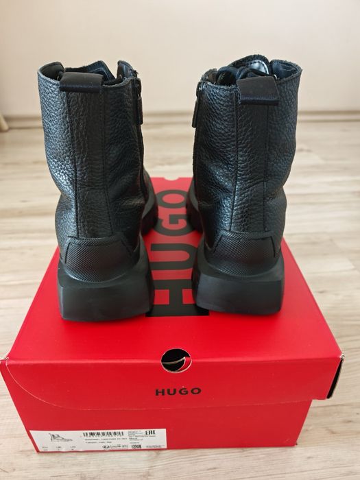 Hugo -мъжки боти