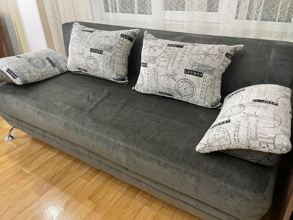 Диван в хорошем состоянии