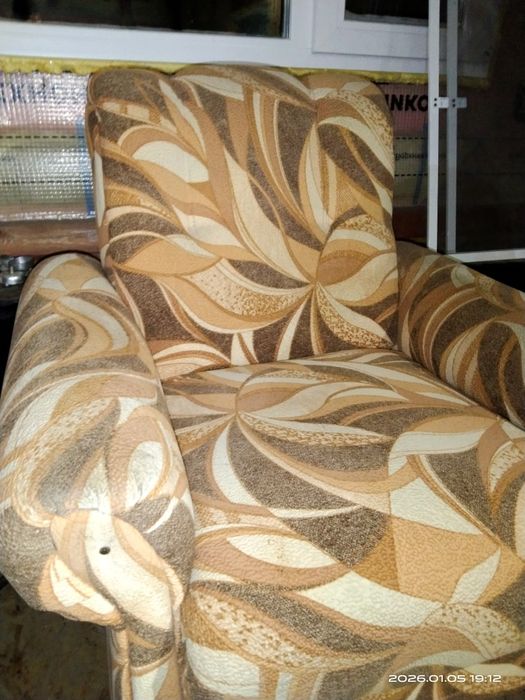 Продам два кресла