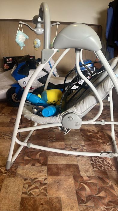 Продам шезлонг для ребенка