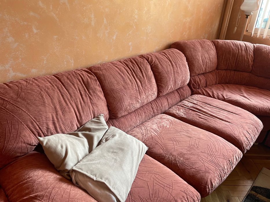 Ъглов диван г-образна форма