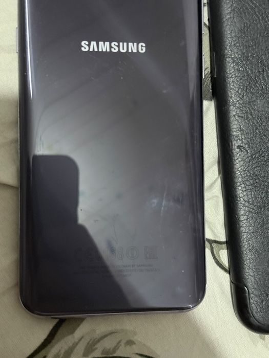 Продам сматрфон Samsung s8