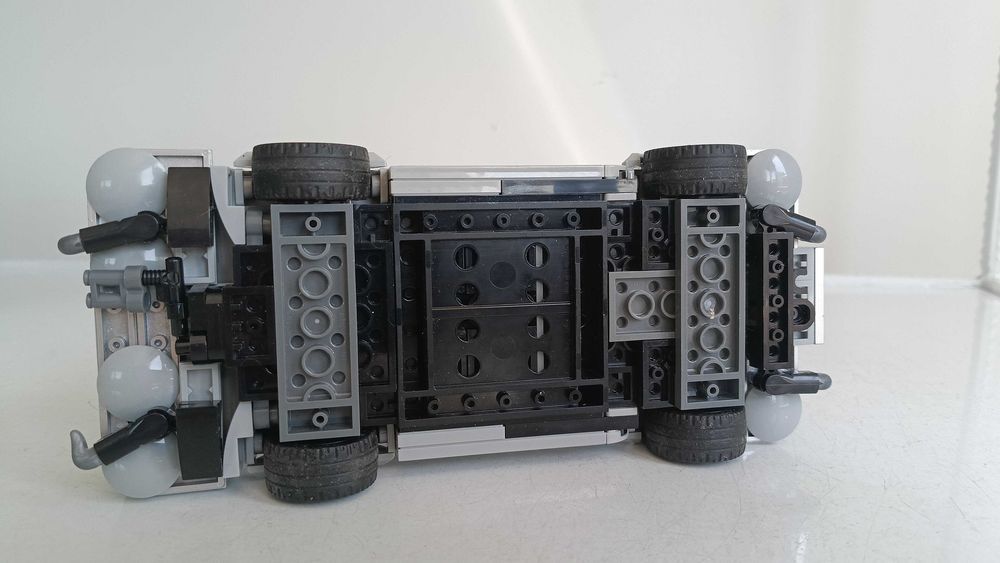LEGO конструктори , единият е неразпечатан .