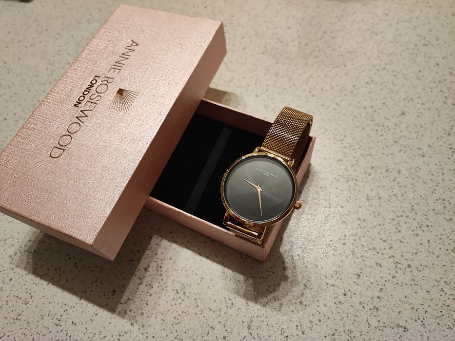 Vând ceas Annie Rosewood London